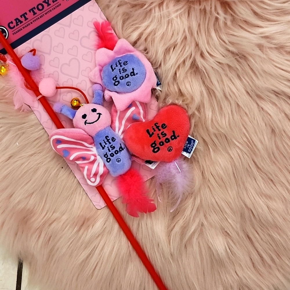 Brand New HOLIDAY INSPIRED VALENTINE'S DAY CATNIP WAND TEASER TOY SET-3CT